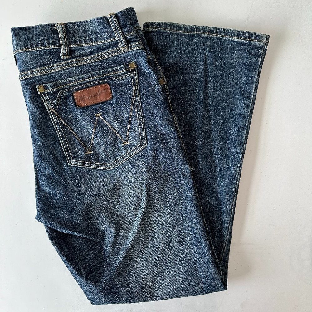 Wrangler Slim Boot 35x30